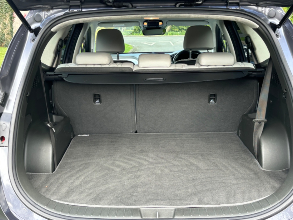 2022 Hyundai Santa Fe - image 12