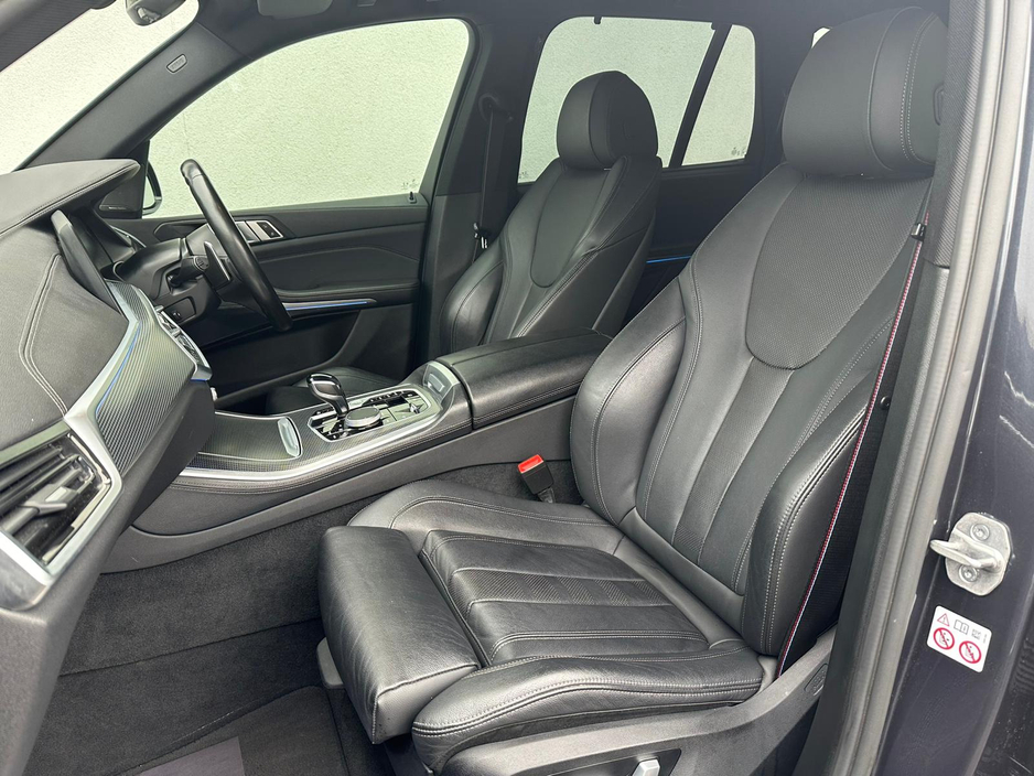2021 BMW X5 - image 19