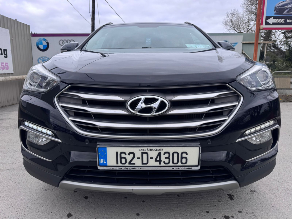 2016 Hyundai Santa Fe - image 6