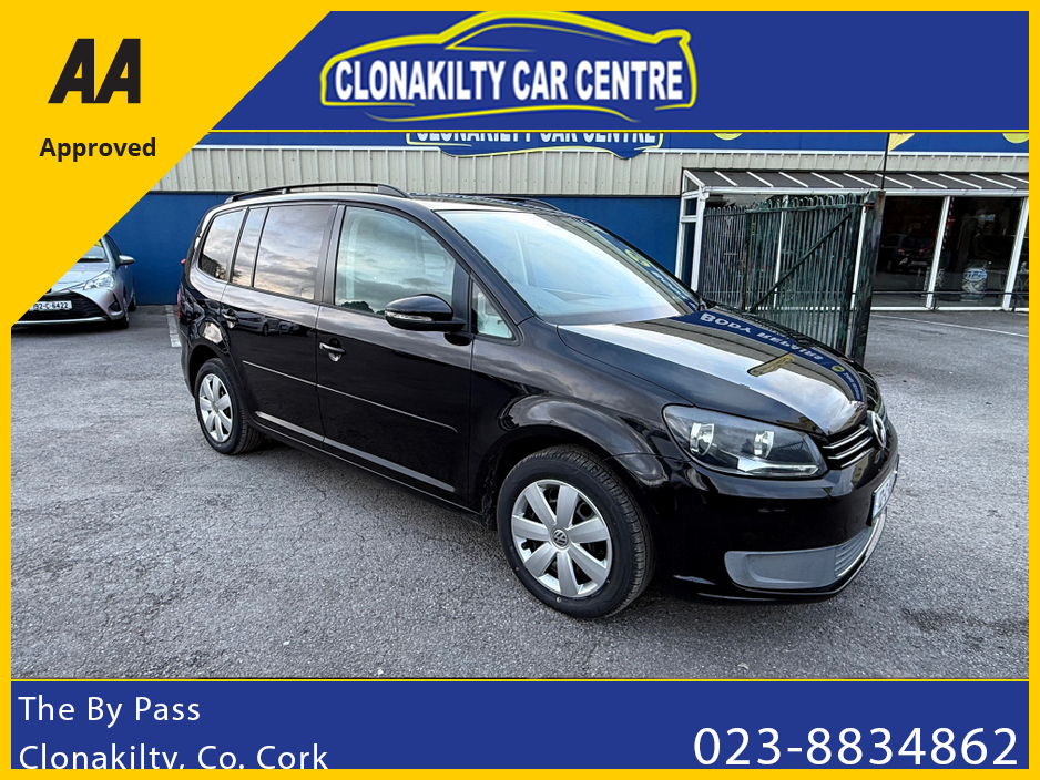 2012 Volkswagen Touran - image 4