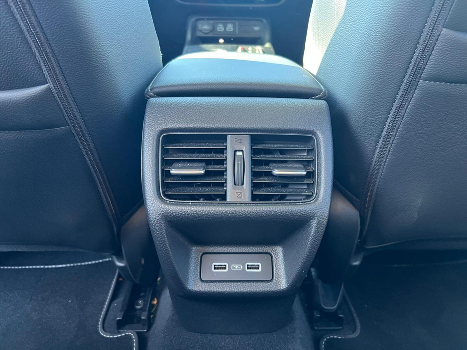 2024 Honda Civic - image 9