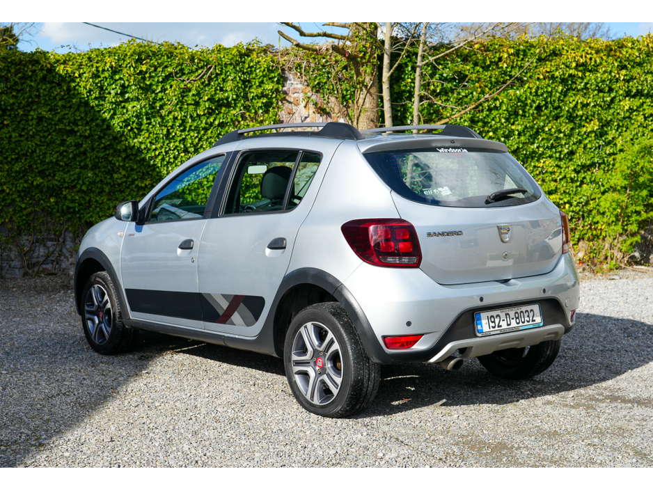 2019 Dacia Sandero - image 2