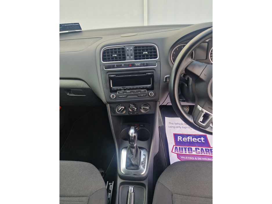 2013 Volkswagen Polo - image 16