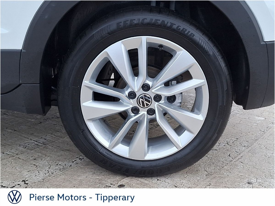 2025 Volkswagen T-Cross - image 8