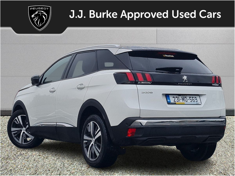 2023 Peugeot 3008 - image 4