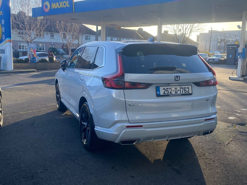 2025 Honda CR-V - image 10