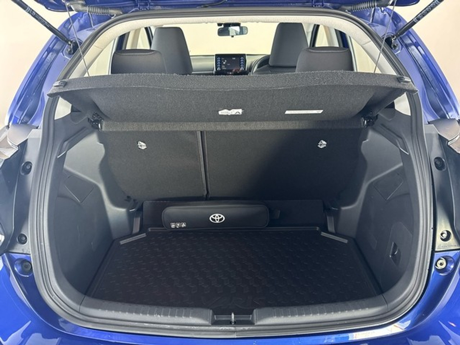 2023 Toyota Yaris HYBRID LUNA €23,950