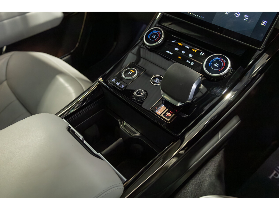 2023 Land Rover Range Rover Sport  €85,366