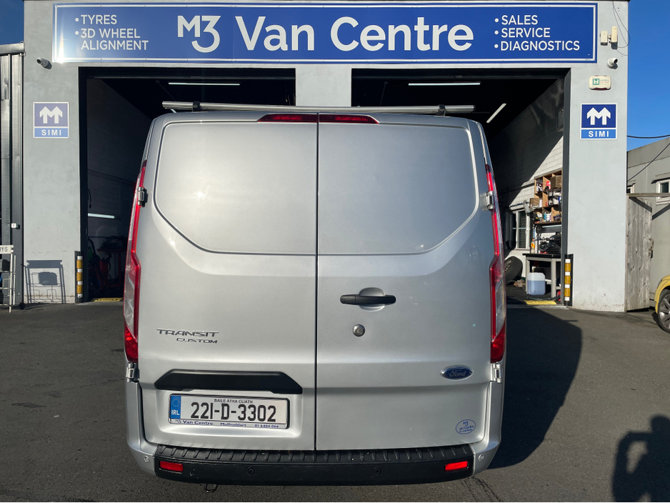 2022 Ford Transit Custom - image 2