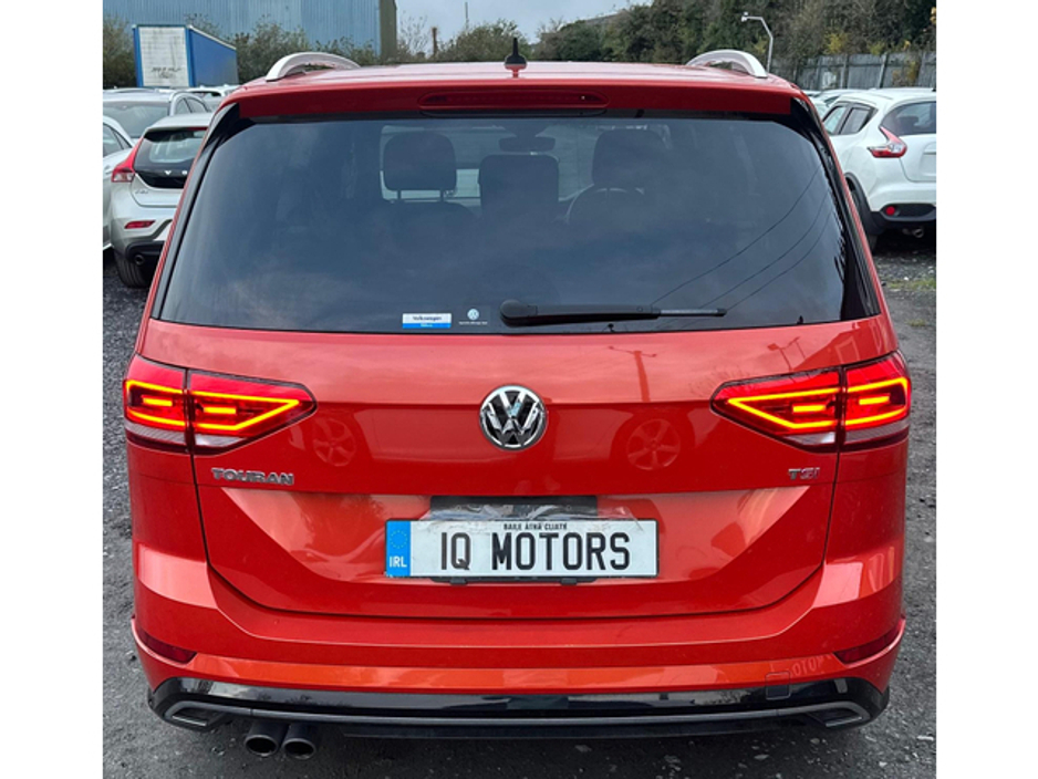 2016 Volkswagen Touran - image 11