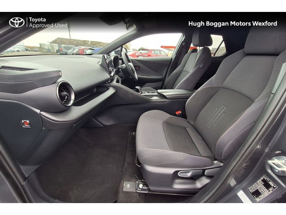 2024 Toyota C-HR - image 6