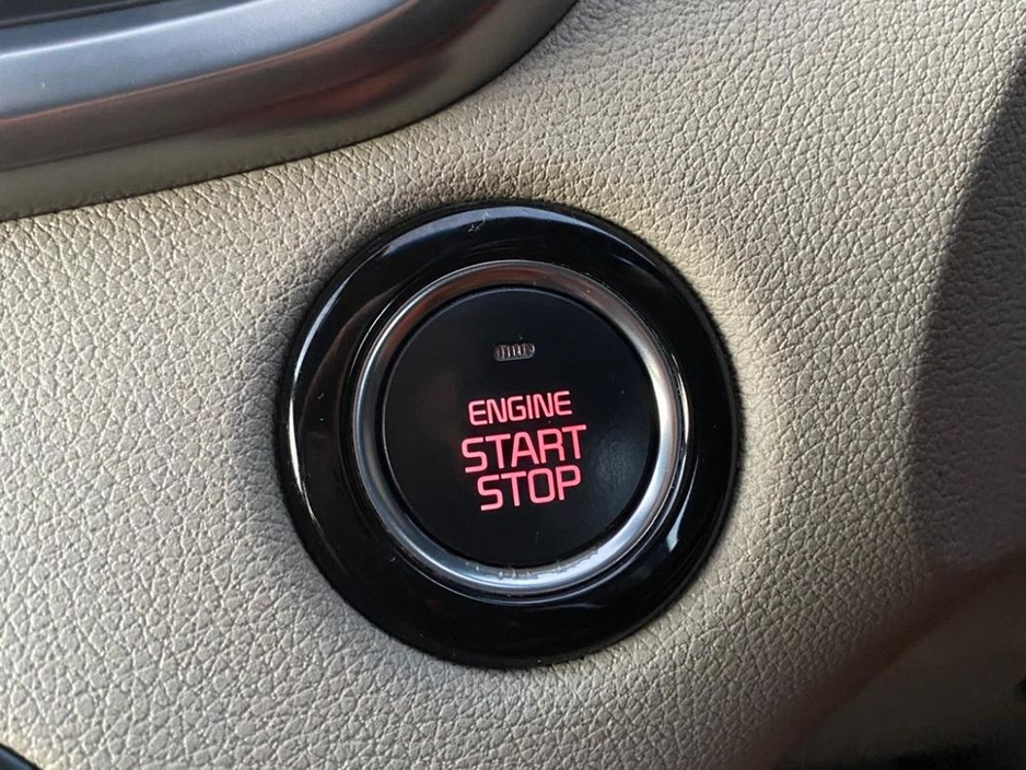 2019 Kia Sorento 7 Seater 2.2D Premium Spec IMMACULATE CONDITION* Privacy Glass, Rear Spoiler, Sat Nav, Heated Seats, Electric Seats, Cruise Control, Electric Windows, €27,900