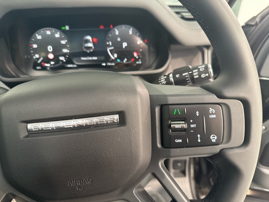 2025 Land Rover Defender - image 17