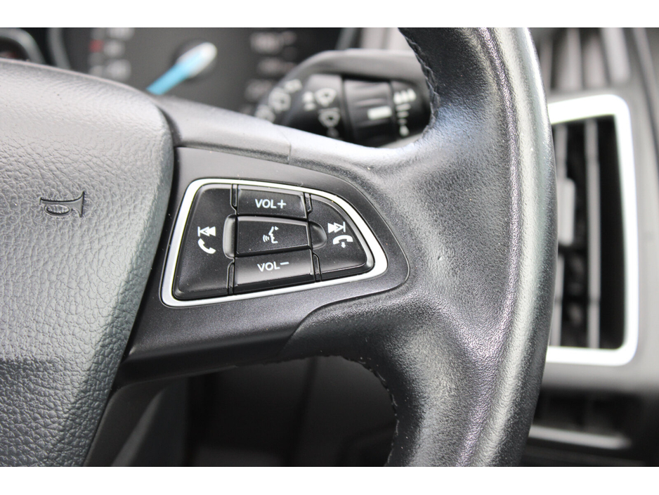 2018 Ford Focus - image 21