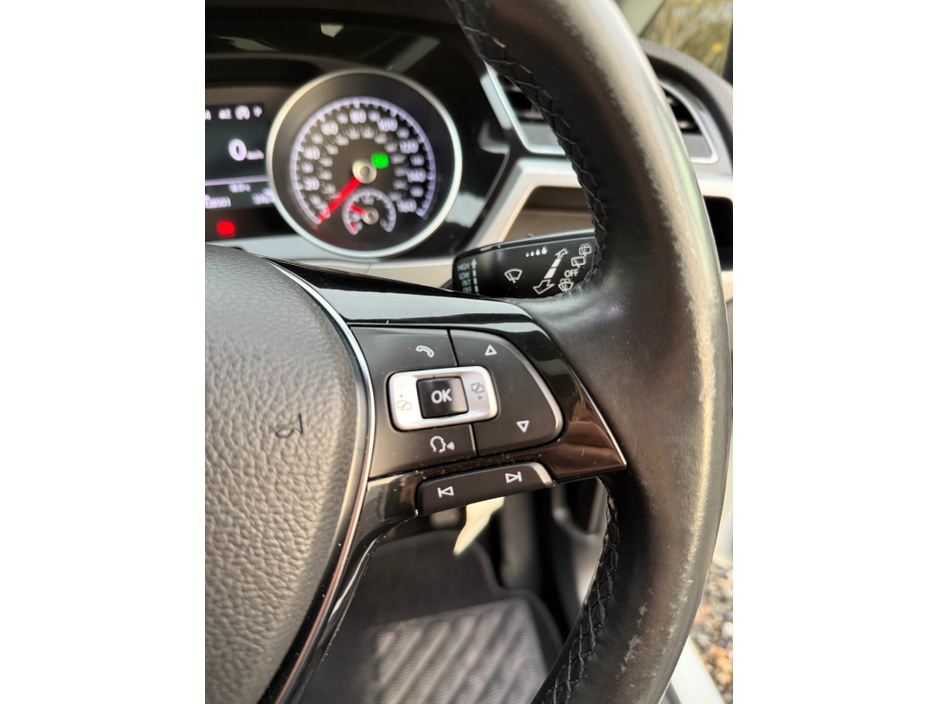 2018 Volkswagen Touran - image 24