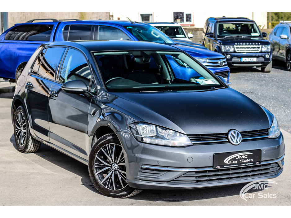 2018 Volkswagen Golf - image 4
