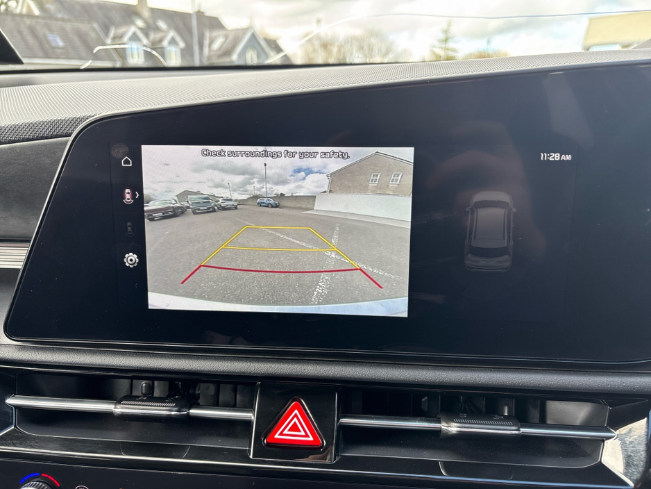 2025 Kia Niro - image 13