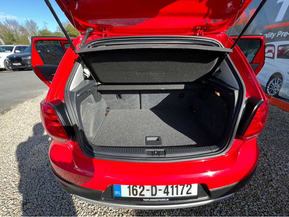 2016 Volkswagen Polo - image 14