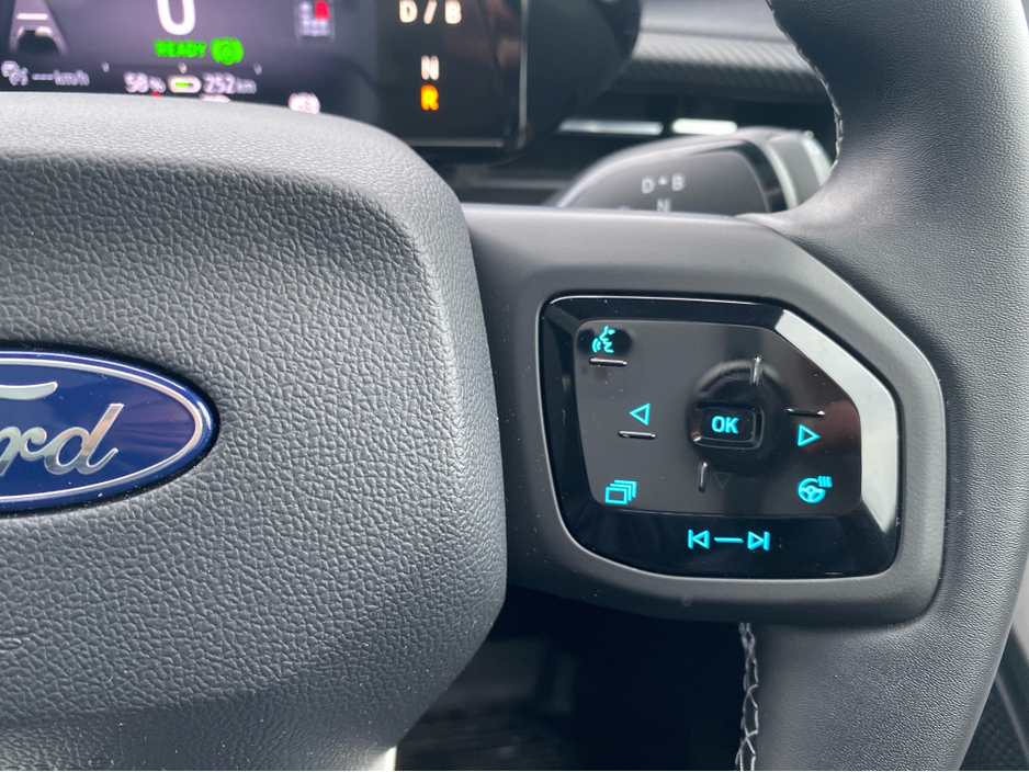 2025 Ford Explorer PREMIUM 77KWH EXTENDE