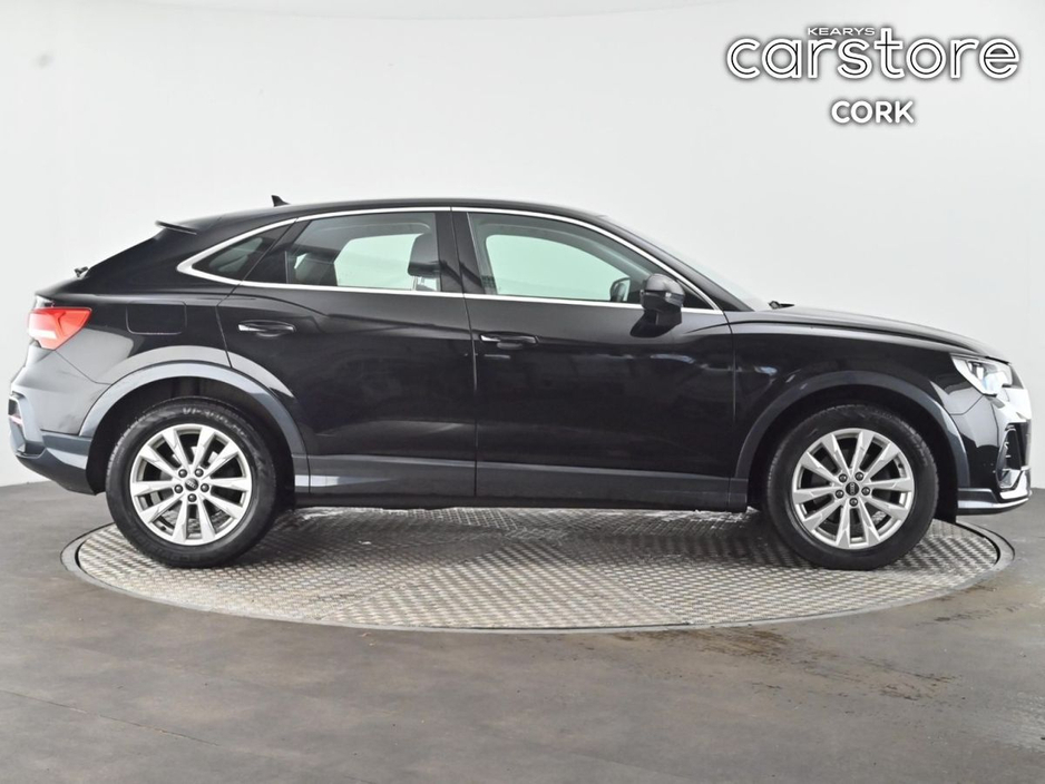 2023 Audi Q3 35 TDI 150HP S Tronic SE €39,880