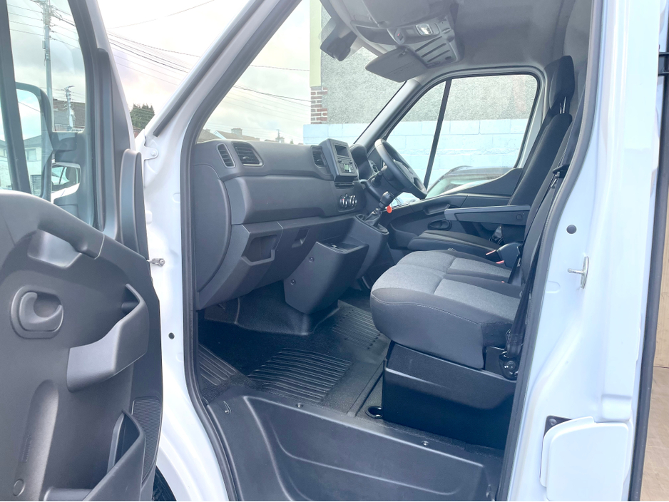 2023 Renault Master LM35 BUSINESS+ 2.3 BLUE DCI 135PS LWB €19,000