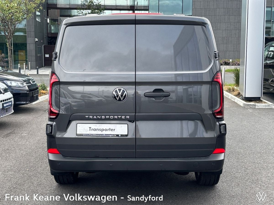 2025 Volkswagen Transporter - image 10