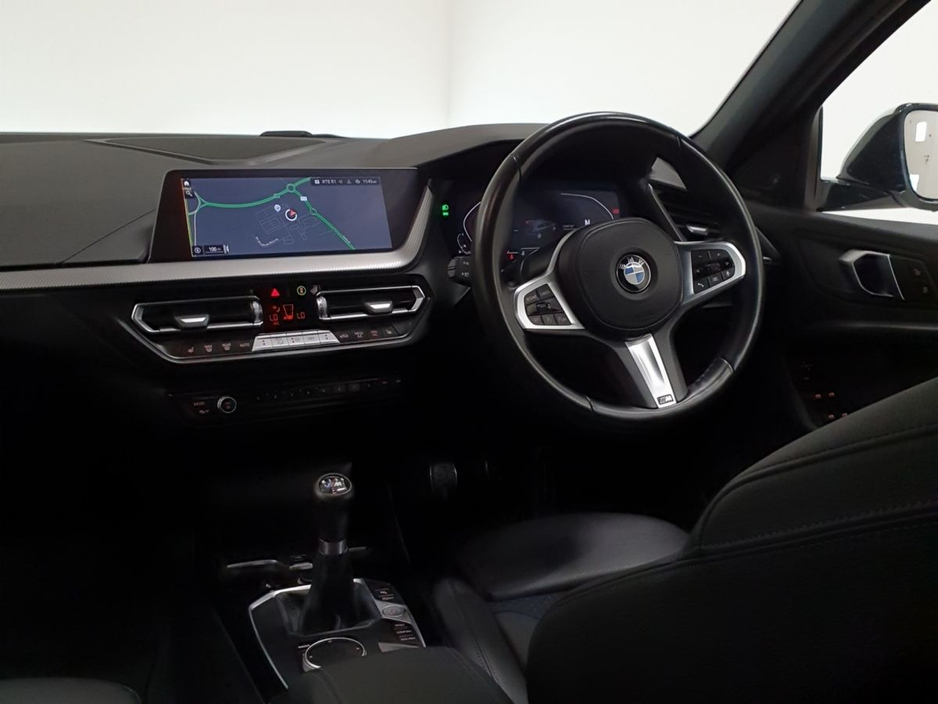 2023 BMW 1 Series 118i M Sport Hatch 5-door / Pro Pack €32,995