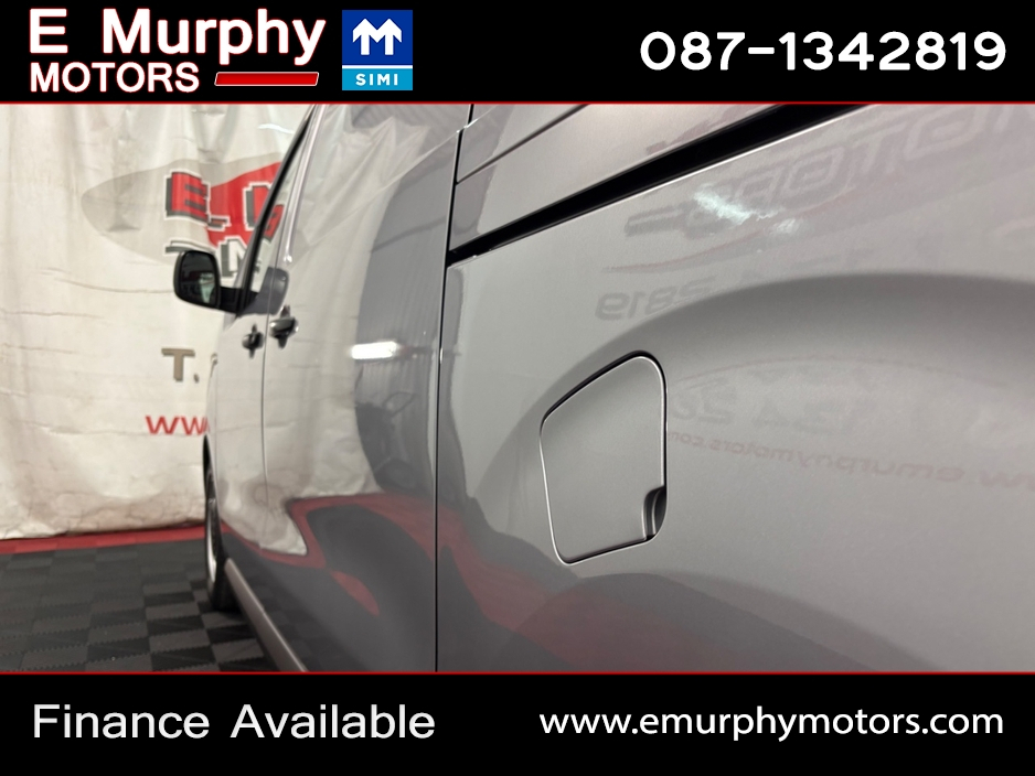 2023 Peugeot Expert - image 25