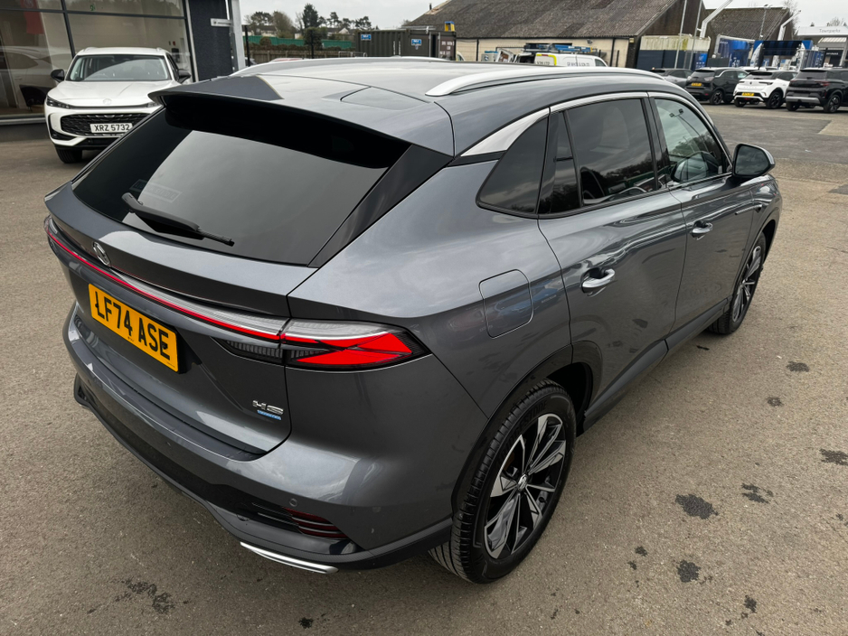 2025 MG HS - image 12