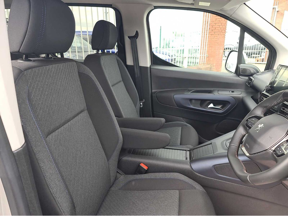 2026 Peugeot Rifter Allure Horizon RS/RS Plus/RE Wheelchair Accessible Taxi €61,950