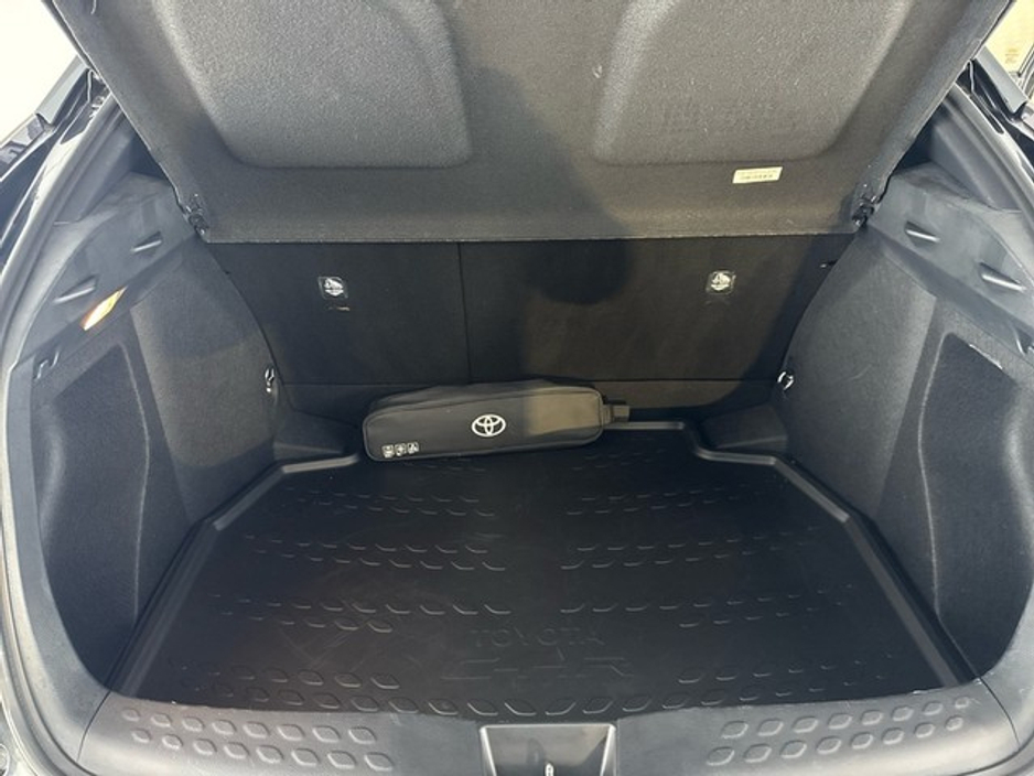 2023 Toyota C-HR HYBRID SPORT €30,950