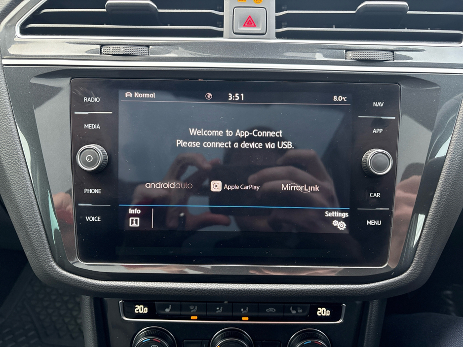 2020 Volkswagen Tiguan - image 18