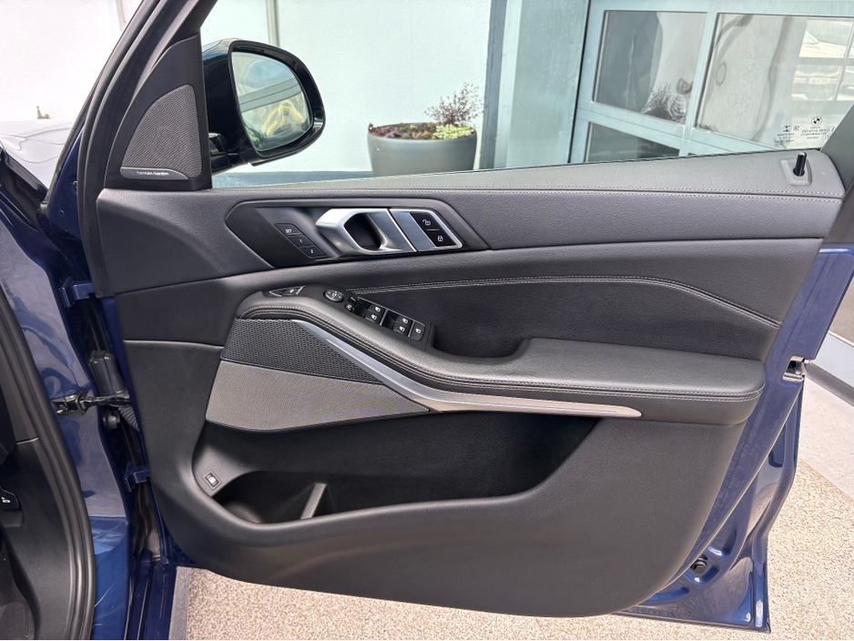 2022 BMW X5 - image 18