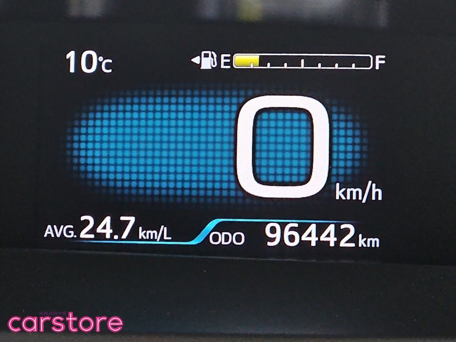 2017 Toyota Prius - image 22