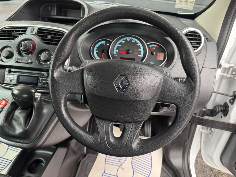 2020 Renault Kangoo - image 6