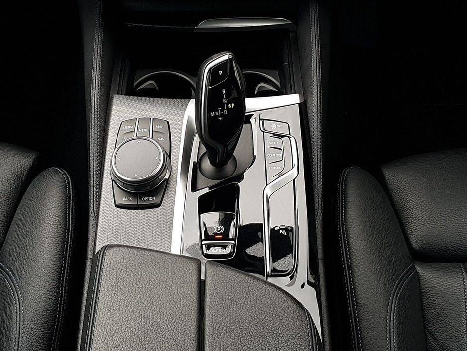 2020 BMW 5 Series 520d M Sport €34,995