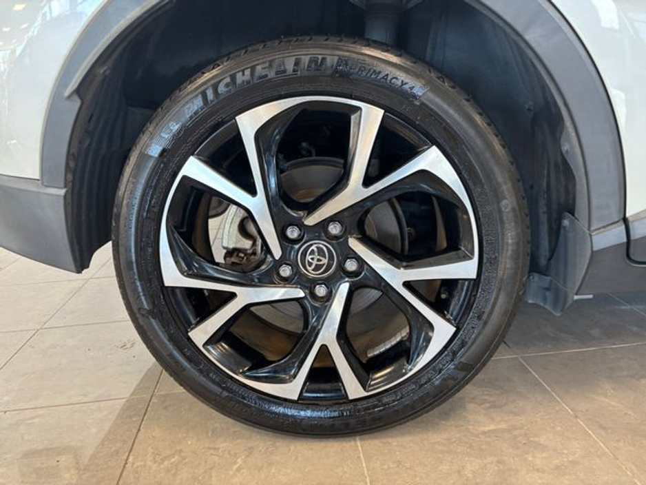 2017 Toyota C-HR 1.8 HYBRID LUNA SPORT €17,250