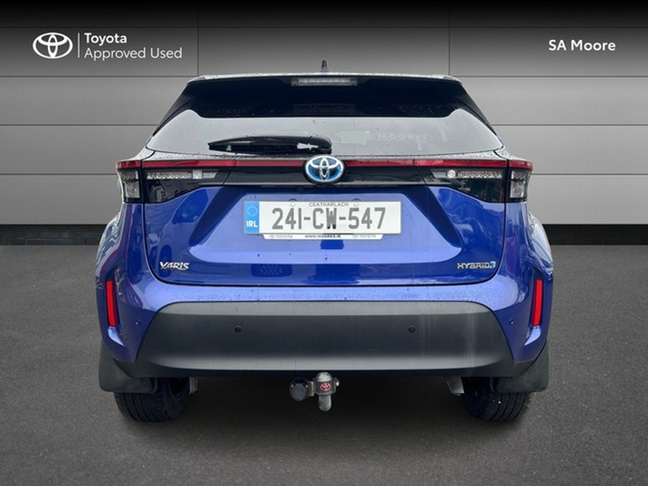 2024 Toyota Yaris Cross - image 4