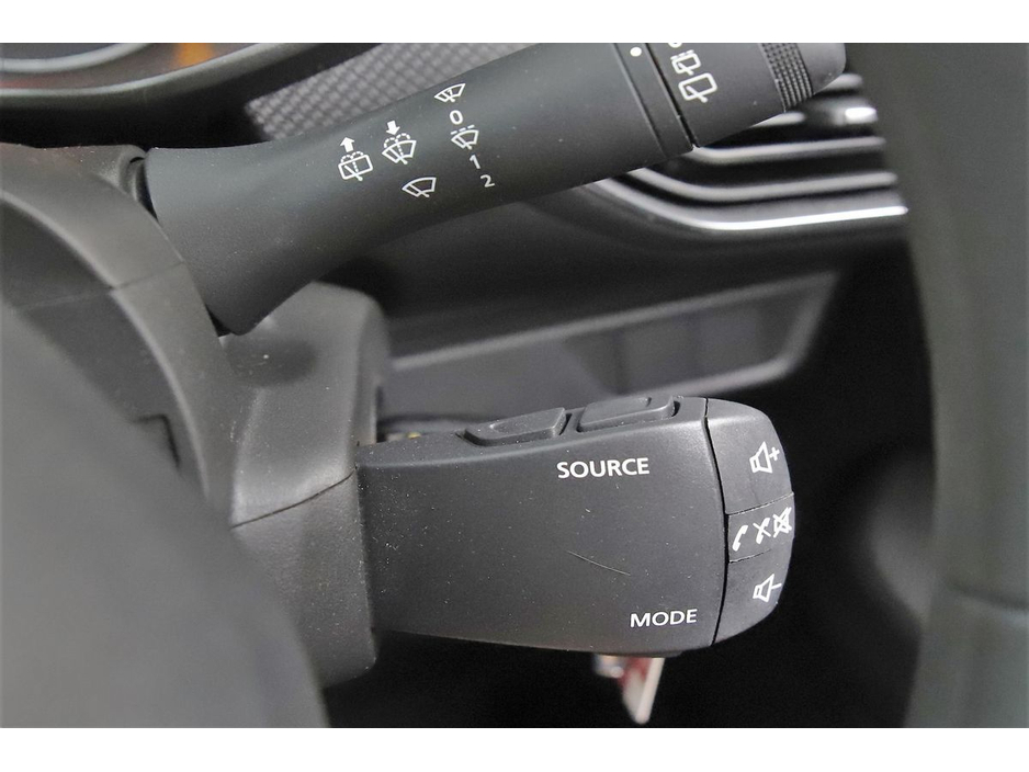 2023 Dacia Sandero - image 23