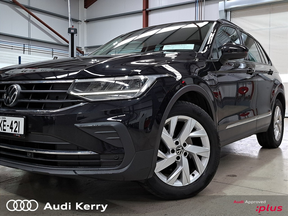 2022 Volkswagen Tiguan - image 25