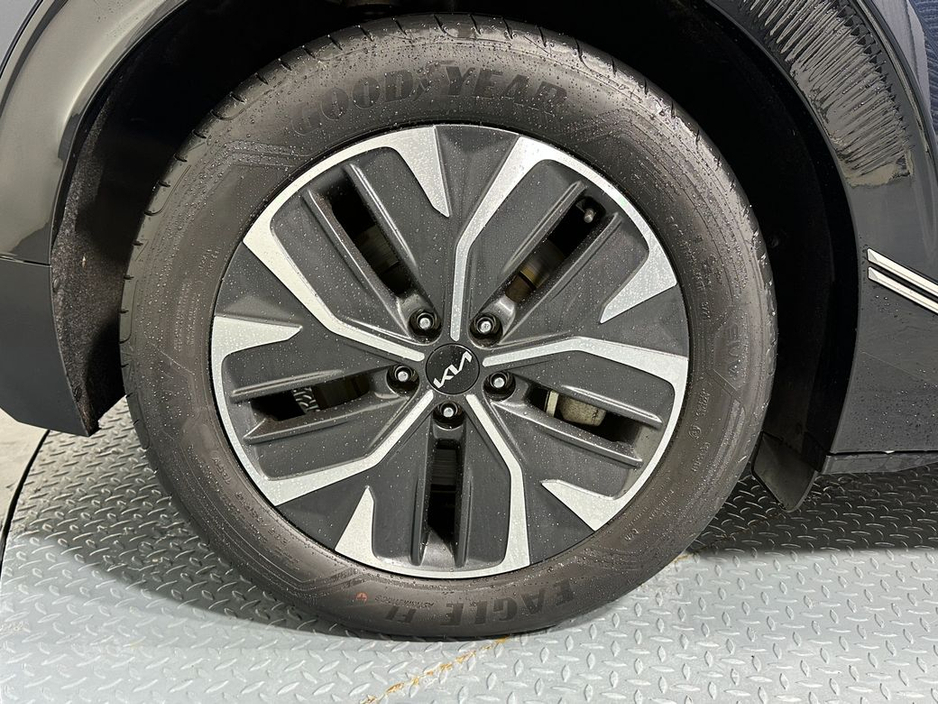 2023 Kia EV6 - image 27