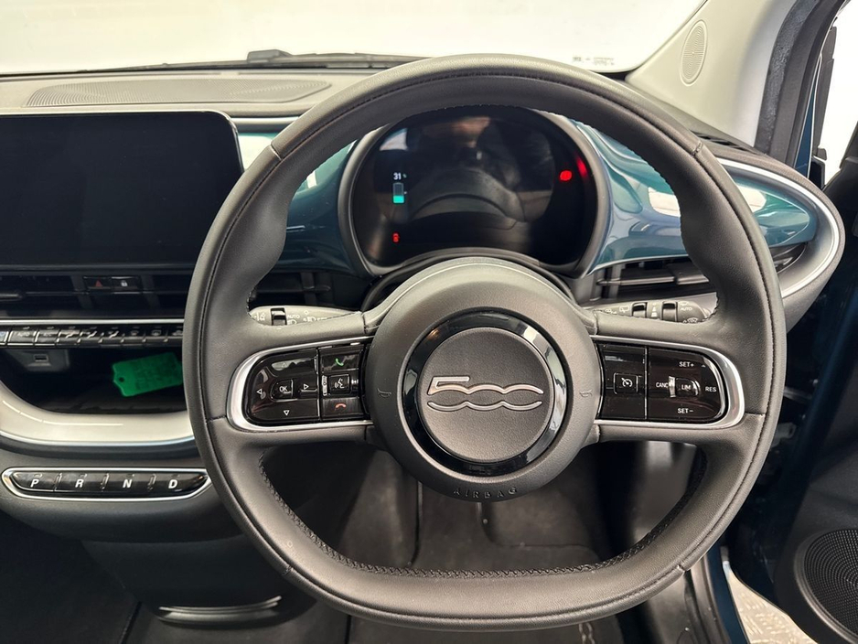 2022 Fiat 500 - image 13