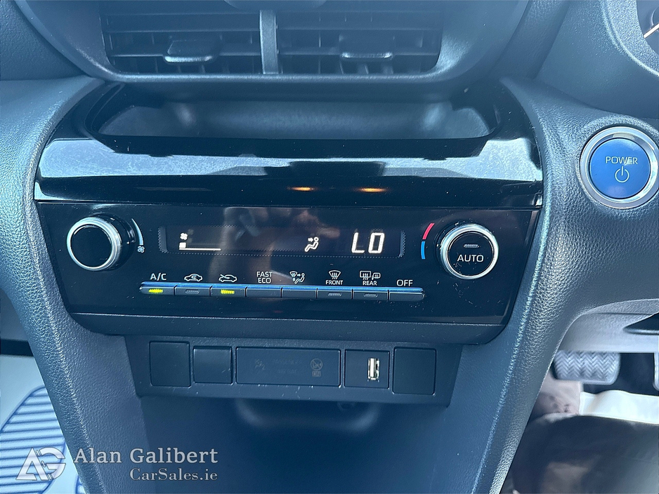 2023 Toyota Yaris Cross - image 16