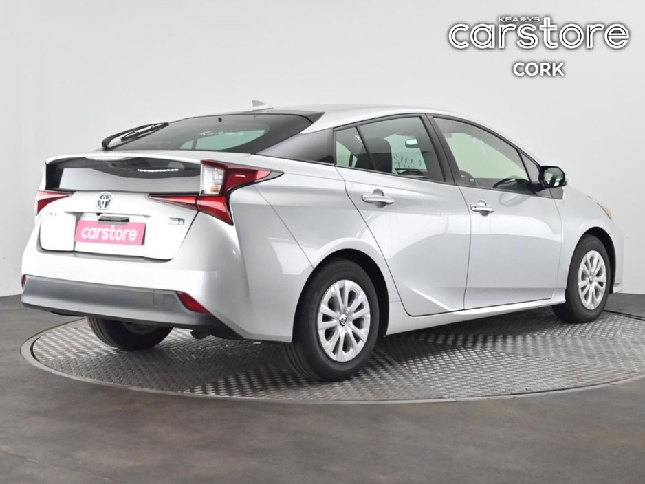 2019 Toyota Prius - image 5