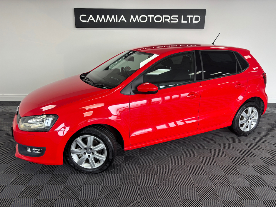 2012 Volkswagen Polo - image 2