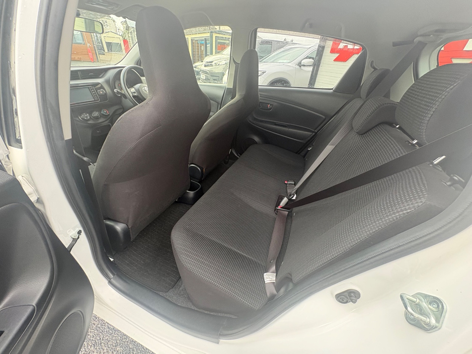 2017 Toyota Yaris - image 26