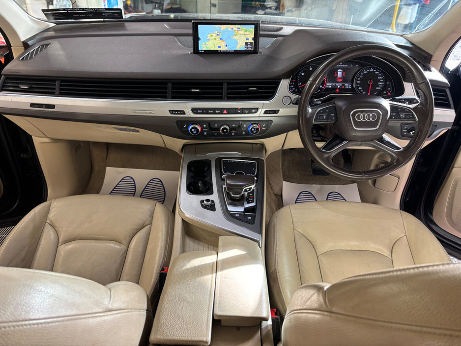 2016 Audi Q7 - image 14