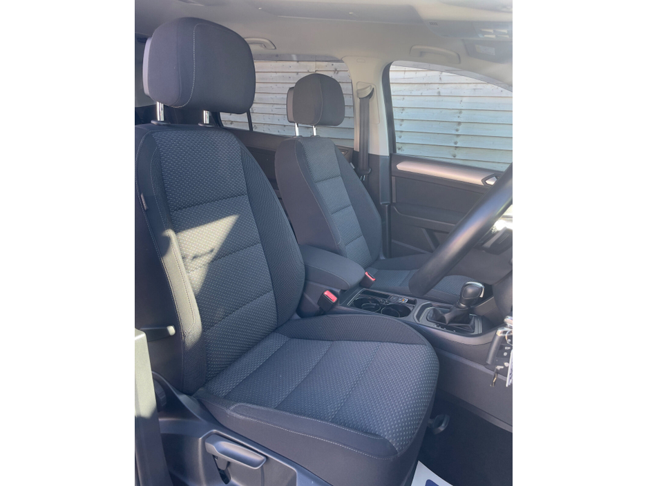 2018 Volkswagen Touran - image 10