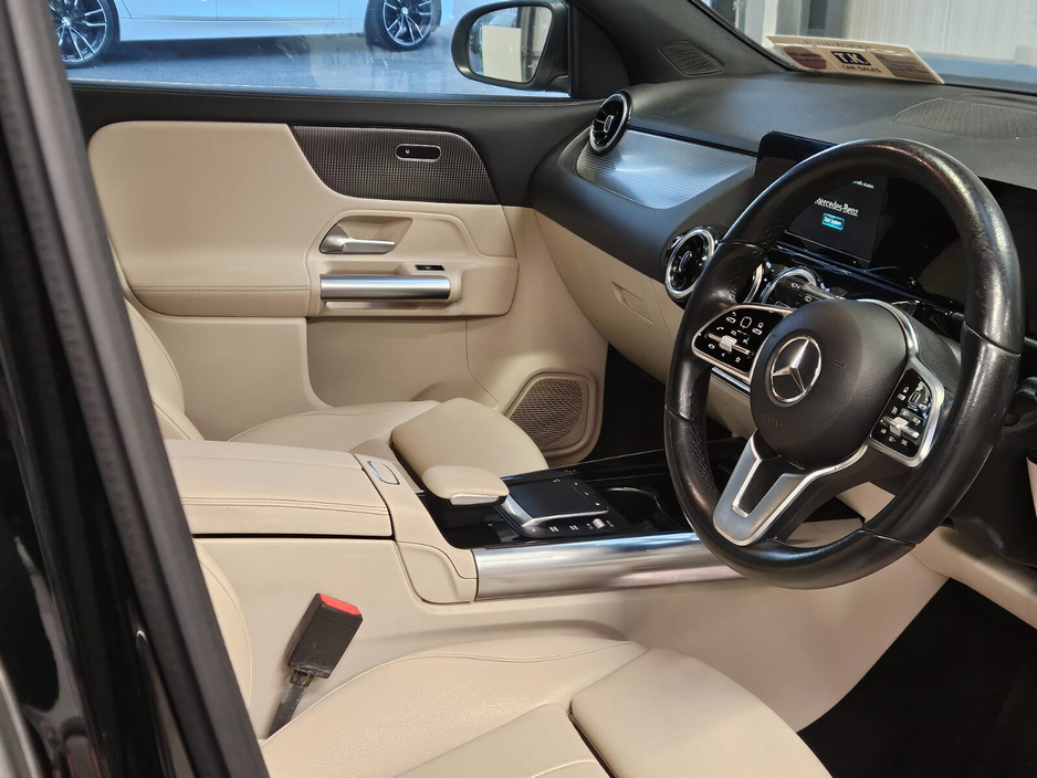 2021 Mercedes-Benz GLA Class - image 20