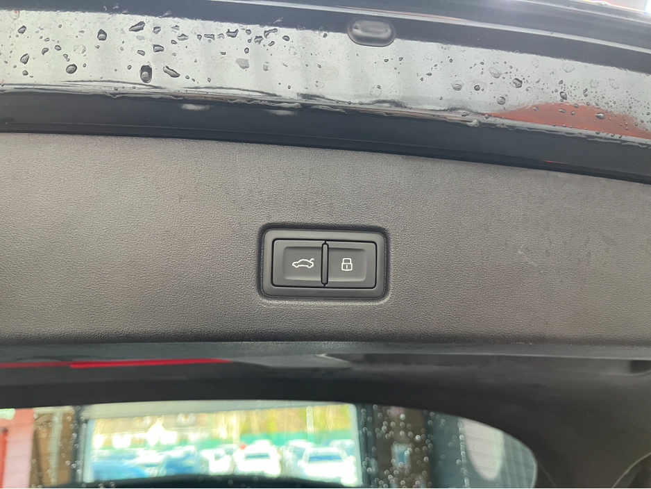 2023 Audi Q4 e-tron - image 10